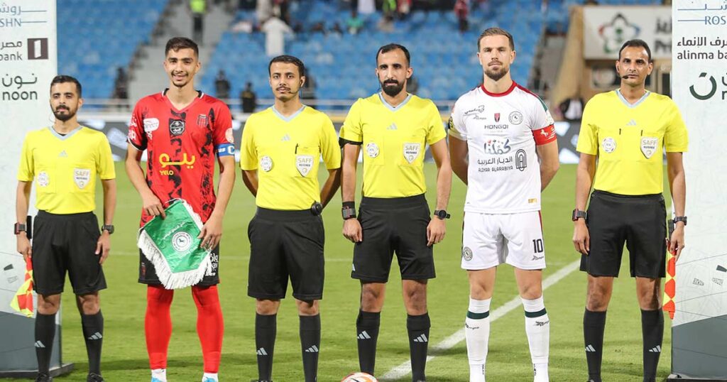 صورة هندرسون مع الاتفاق في مباراة الرياض بدوري روشن