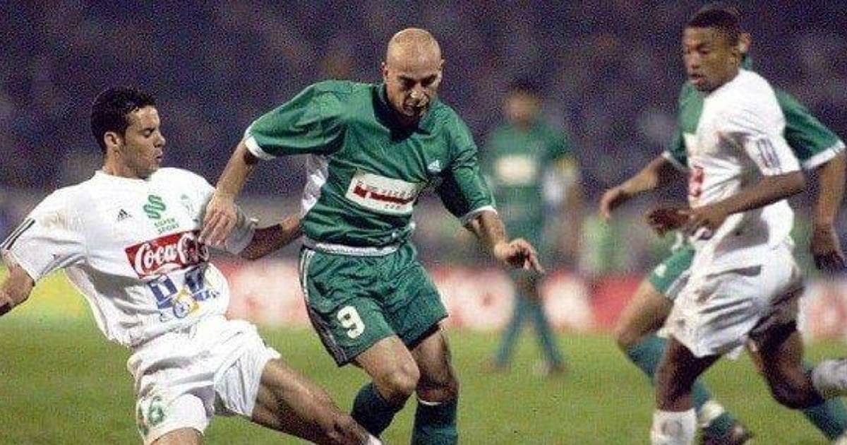 لقطة من مباراة الزمالك والرجاء 2002