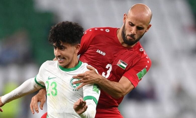 صورة من مباراة السعودية وفلسطين