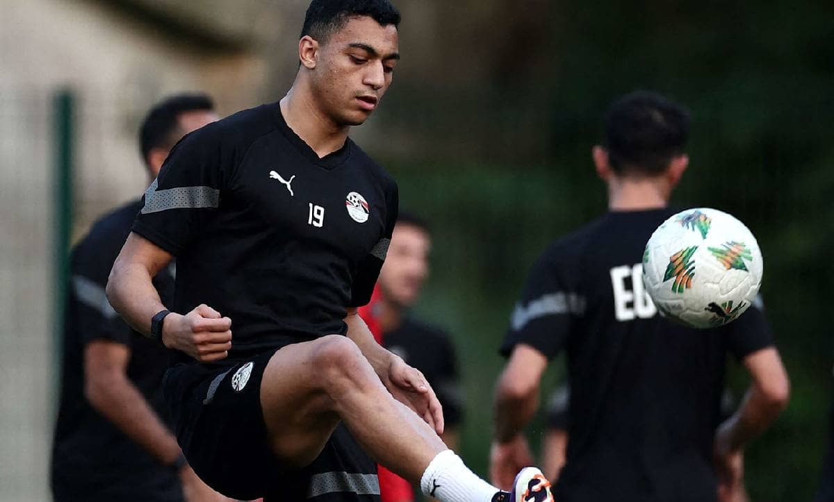مصطفى محمد في تدريبات منتخب مصر لكرة القدم