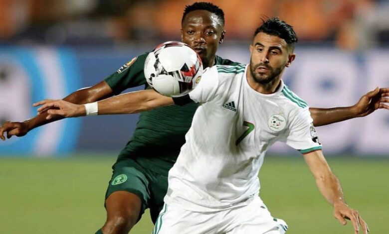 رياض محرز في مباراة الجزائر ضد بوركينا فاسو
