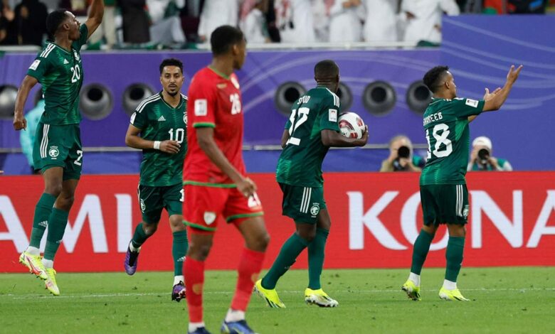 صورة من مباراة السعودية وعمان في كأس آسيا