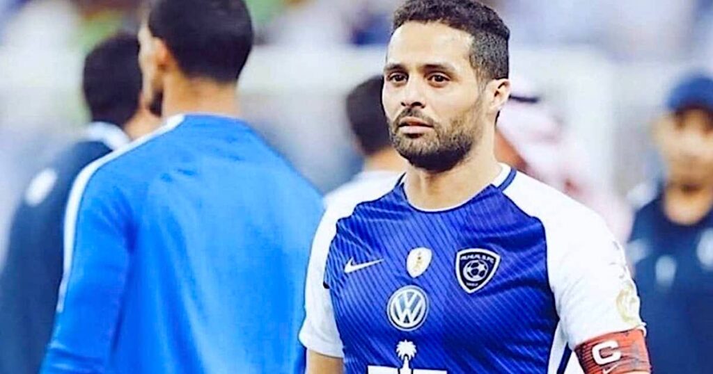 مهاجم منتخب السعودية لكرة القدم ياسر القحطاني