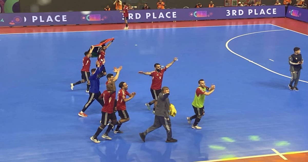 ليبيا تهزم مصر بركلات الترجيح وتبلغ كأس العالم لكرة القدم داخل الصالات ليبيا تهزم مصر بركلات الترجيح وتبلغ كأس العالم لكرة القدم داخل الصالات