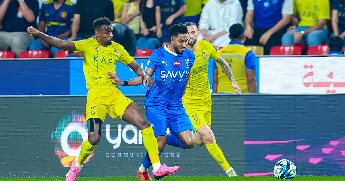 الهلال يغطي على شمس النصر في استاد زايد ويبلغ نهائي كأس السوبر