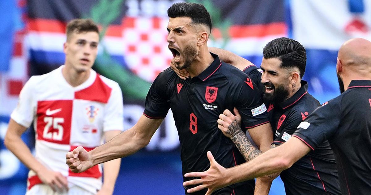 ألبانيا تزيد متاعب كرواتيا بتعادل دراماتيكي ألبانيا تزيد متاعب كرواتيا بتعادل دراماتيكي