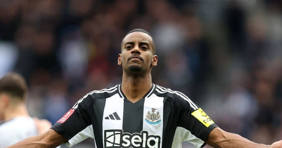 ليفربول يربك حسابات نيوكاسل.. عرض قياسي لإيزاك وخطة لخطف إيكيتيكي